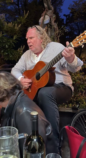 Geschichten, Musik und gute Küche gehören für Langholz zusammen.
